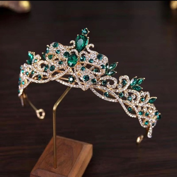 Emerald Crystal Bridal Rhinestone Crown for Pageant Prom Birthday Party Wedding - Picture 2 of 2